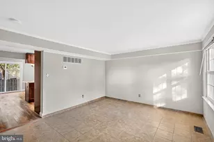 266 Chalet Circle E, Millersville, MD 21108 - Photo 4