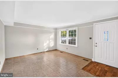 266 Chalet Circle E, Millersville, MD 21108 - Photo 6
