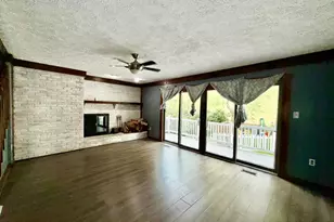 7635 Stoney Creek Dr, Pasadena, MD 21122 - Photo 4
