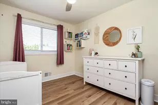 2 Sunset Cir, Pasadena, MD 21122 - Photo 20