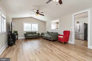 2 Sunset Cir, Pasadena, MD 21122 - Photo 10