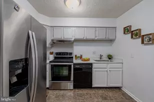 24 Gentry Ct, Annapolis, MD 21403 - Photo 8