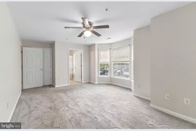 2026 Gov Thomas Bladen Way #204, Annapolis, MD 21401 - Photo 16