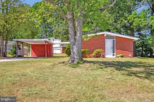 316 Gloucester Dr, Glen Burnie, MD 21061 - Photo 2