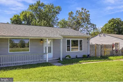 7704 Queens Park Road, Pasadena, MD 21122 - Photo 4