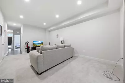 653 Lakemont Drive, Glen Burnie, MD 21060 - Photo 10