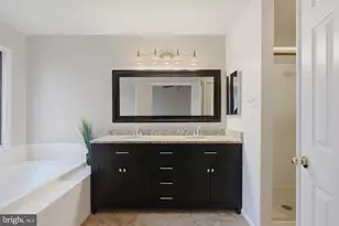 8609 Woodland Manor Dr, Laurel, MD 20724 - Photo 20