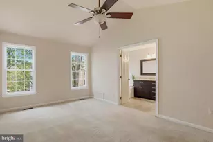 8609 Woodland Manor Dr, Laurel, MD 20724 - Photo 18