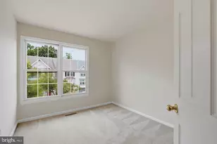 8609 Woodland Manor Dr, Laurel, MD 20724 - Photo 28