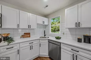714 E Pasadena Rd, Pasadena, MD 21122 - Photo 12