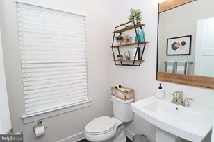 8325 Carrig Ct, Millersville, MD 21108 - Photo 14