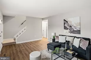 1718 Gunwood Pl, Crofton, MD 21114 - Photo 4