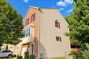 912 Hopkins Cor, Glen Burnie, MD 21060 - Photo 2