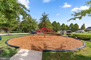 8284 Hickory Hollow Dr, Glen Burnie, MD 21060 - Photo 52