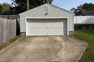 215 Sycamore Rd, Linthicum Heights, MD 21090 - Photo 2