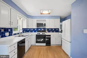 247 Hammarlee Rd, Glen Burnie, MD 21060 - Photo 24