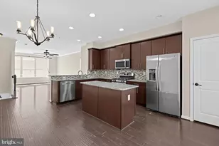 434 Willow Bend Dr, Glen Burnie, MD 21060 - Photo 2