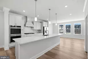 1202 Crested Wood Dr, Laurel, MD 20724 - Photo 2