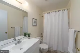 1113 Castle Harbour Way, Glen Burnie, MD 21060 - Photo 20