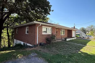 174 Spring St, Frostburg, MD 21532 - Photo 2