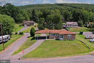 14 Clubhouse Rd, Cumberland, MD 21502 - Photo 4