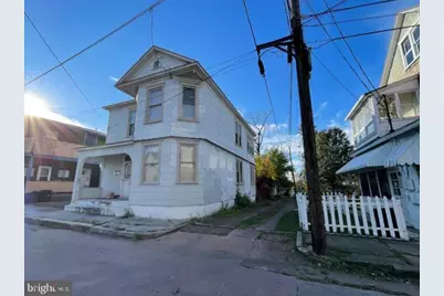 17 E Fourth Street, Cumberland, MD 21502 - Photo 2