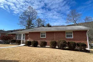 1806 Holland St, Cumberland, MD 21502 - Photo 2