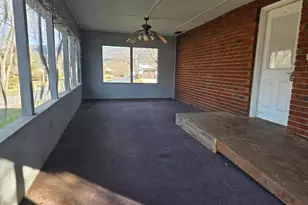 14201 Maple Leaf Dr SE, Cumberland, MD 21502 - Photo 12