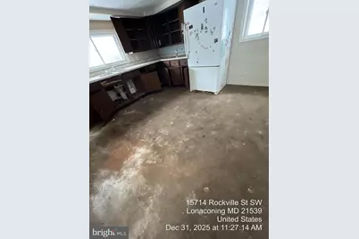 15718 Rockville Street SW, Lonaconing, MD 21539 - Photo 2