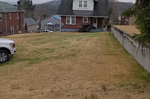 825 Shawnee Ave, Cumberland, MD 21502 - Photo 4