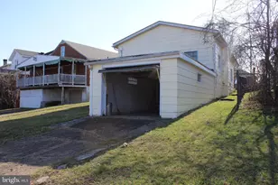 705 Hill Top Dr, Cumberland, MD 21502 - Photo 8