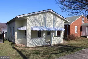 705 Hill Top Dr, Cumberland, MD 21502 - Photo 2