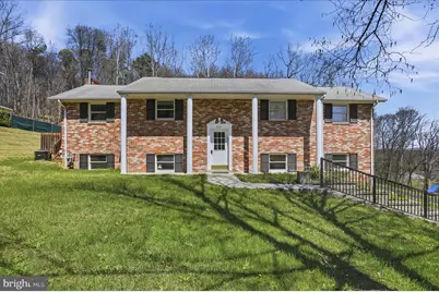 609 Wellington Lane, Cumberland, MD 21502 - Photo 2