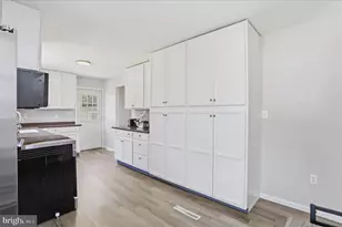 609 Wellington Ln, Cumberland, MD 21502 - Photo 6