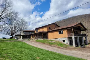 12623 Windy Ridge Dr, Corriganville, MD 21524 - Photo 4