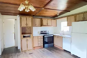 15909 Woodsview Dr, Frostburg, MD 21532 - Photo 8