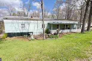15909 Woodsview Dr, Frostburg, MD 21532 - Photo 2