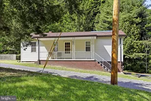 12717 N Cresap St, Cumberland, MD 21502 - Photo 2