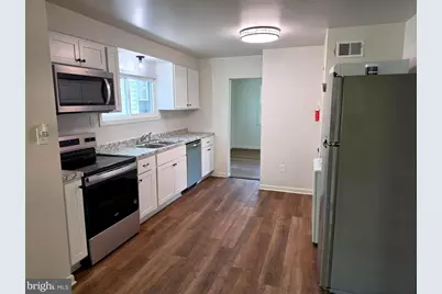 32 E Roberts Street, Cumberland, MD 21502 - Photo 8