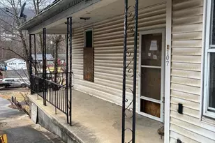 107 Oakview Dr, Westernport, MD 21562 - Photo 4