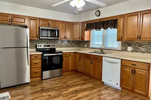126 Washington St, Frostburg, MD 21532 - Photo 10