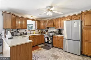 15604 Harvest Dr SW, Cresaptown, MD 21502 - Photo 10