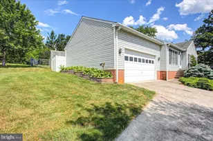 14115 Louise Dr SW, Cumberland, MD 21502 - Photo 6