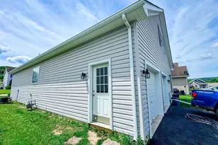 105 Heartwood Dr, Frostburg, MD 21532 - Photo 4