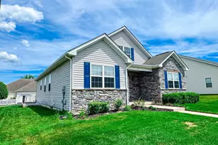105 Heartwood Dr, Frostburg, MD 21532 - Photo 2