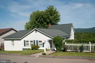 607 Leiper St, Cumberland, MD 21502 - Photo 2