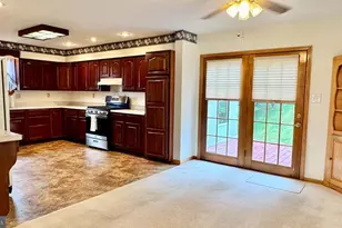 608 Wellington Ln, Cumberland, MD 21502 - Photo 2
