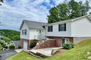 608 Wellington Ln, Cumberland, MD 21502 - Photo 4