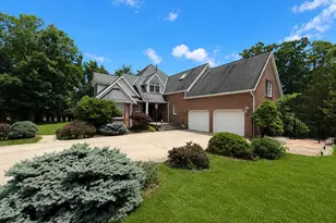1022 Cherrywood Ave, Cumberland, MD 21502 - Photo 1