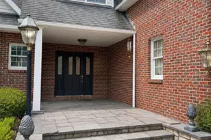 1022 Cherrywood Ave, Cumberland, MD 21502 - Photo 2